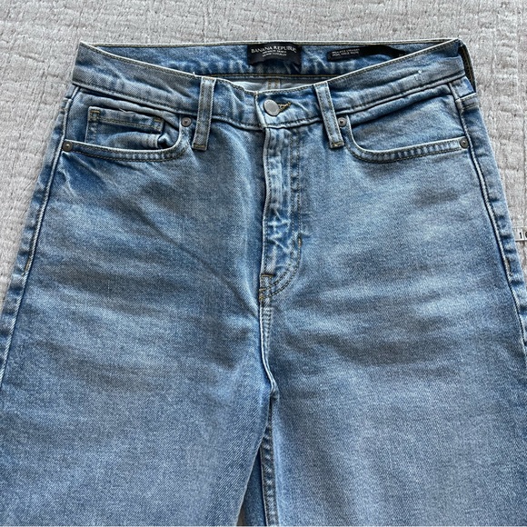 NWOT Banana Republic Straight Ankle Jean with Washwell - Picture 4 of 11